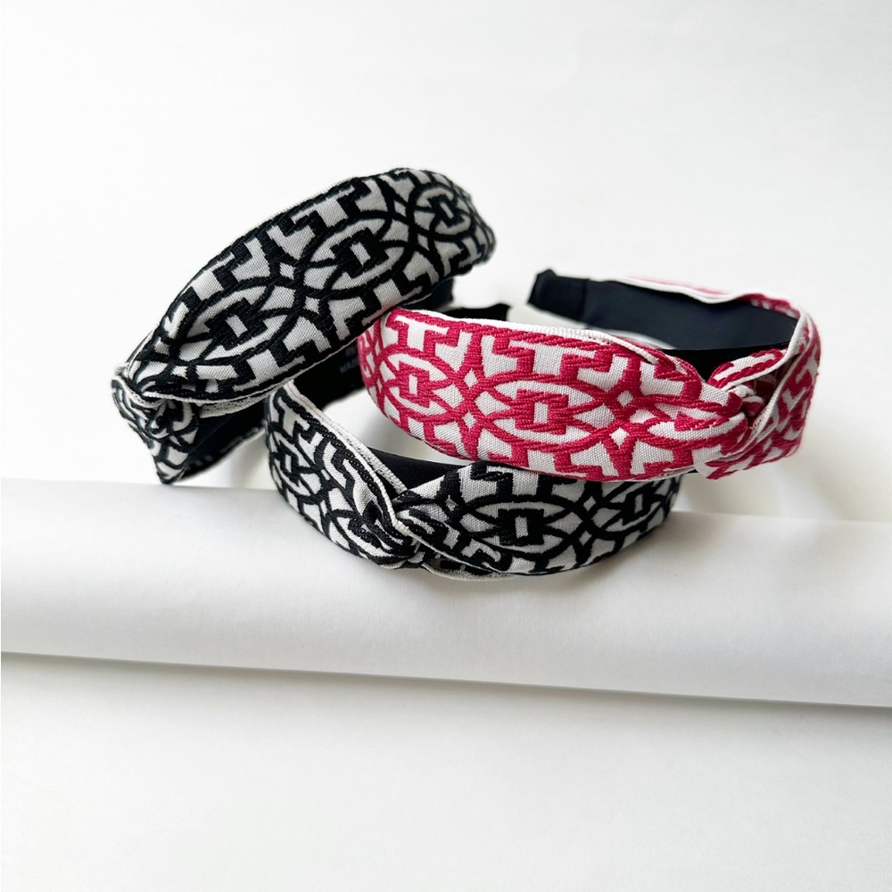 That Girl Headband - Black/White or Magenta/White Patterned Headband